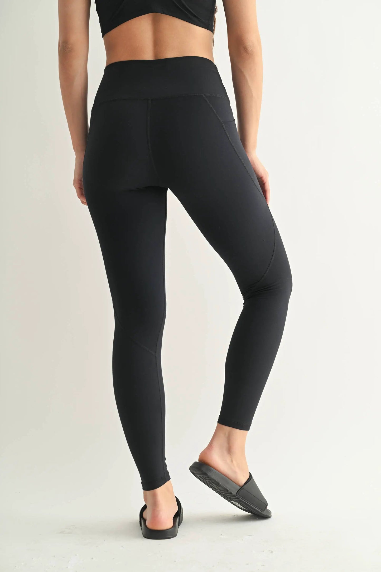 Move with confidence in the CloudLight Sculpt High-Waisted Leggings. by Me & I