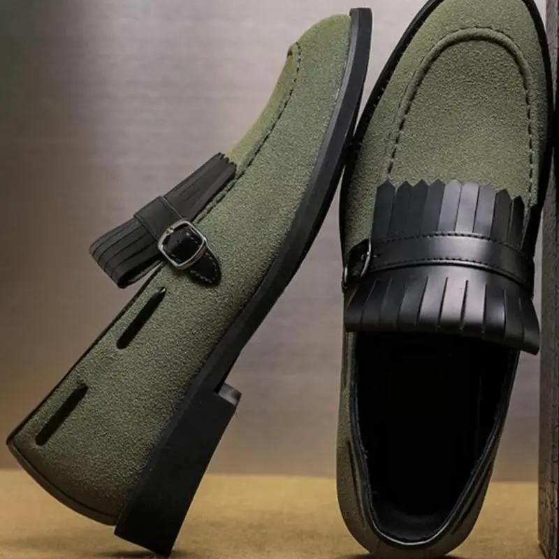 Men's Solidcolor Loafer Shoes With Tassel Accents by Dropshipman