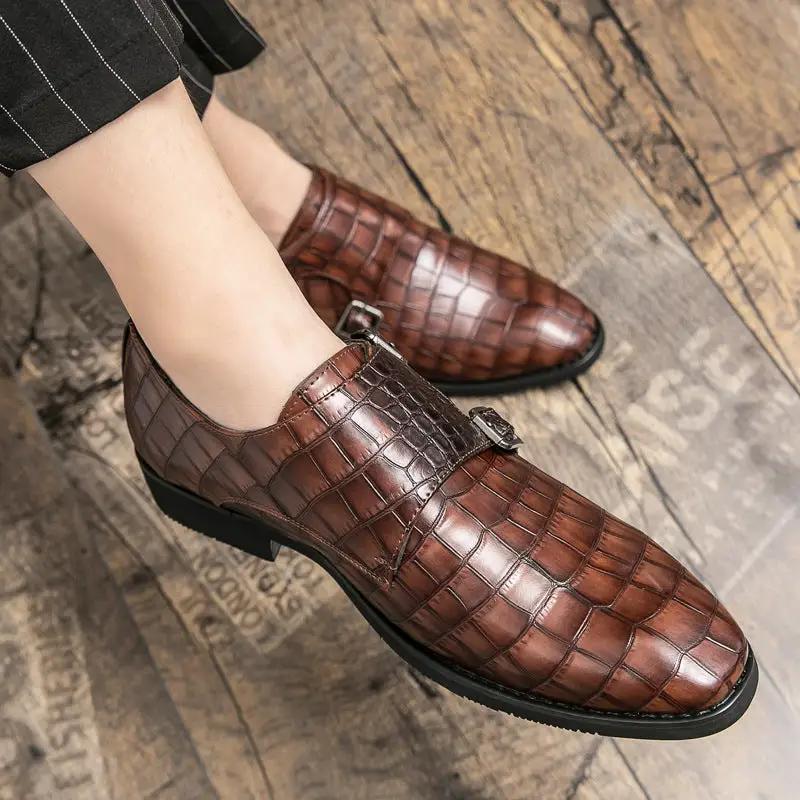 British-style Mens Leather Shoes With A Square Toe And Embossed Pattern by Dropshipman