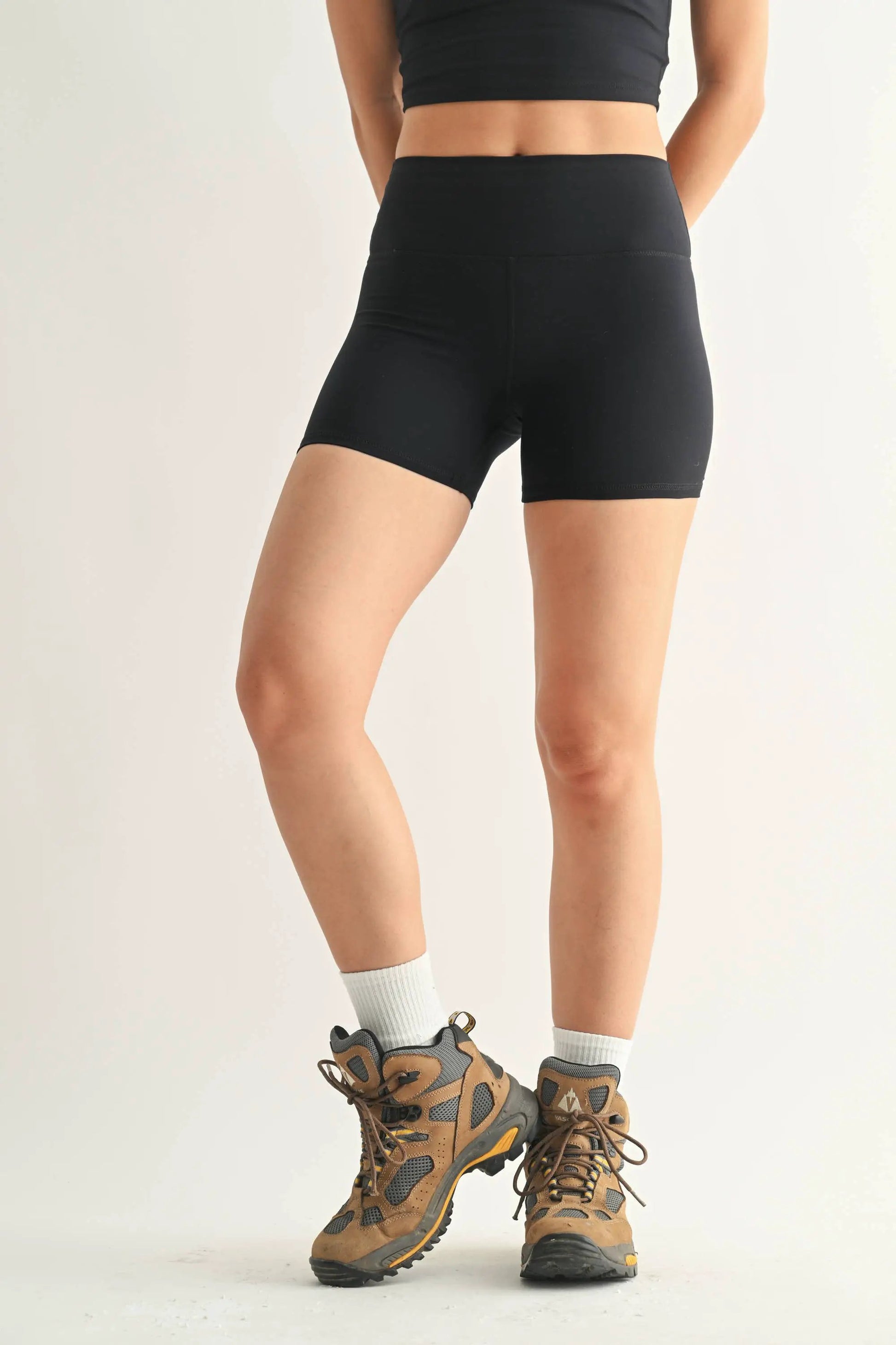 CloudLight Contour Seam Biker Shorts – Black by Me & I