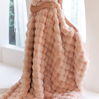 Polyester Carpet Rabbit Bubble Velvet Thickened Nap Blanket Quilt by Dropshipman
