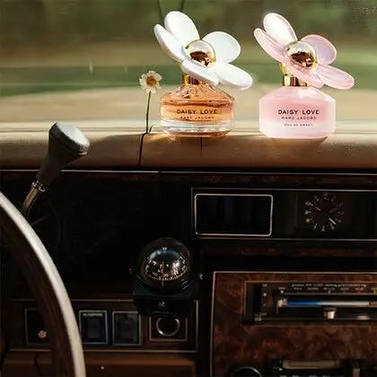 Marc Jacobs Daisy Love Eau De Toilette Spray 100ml by Marc Jacobs