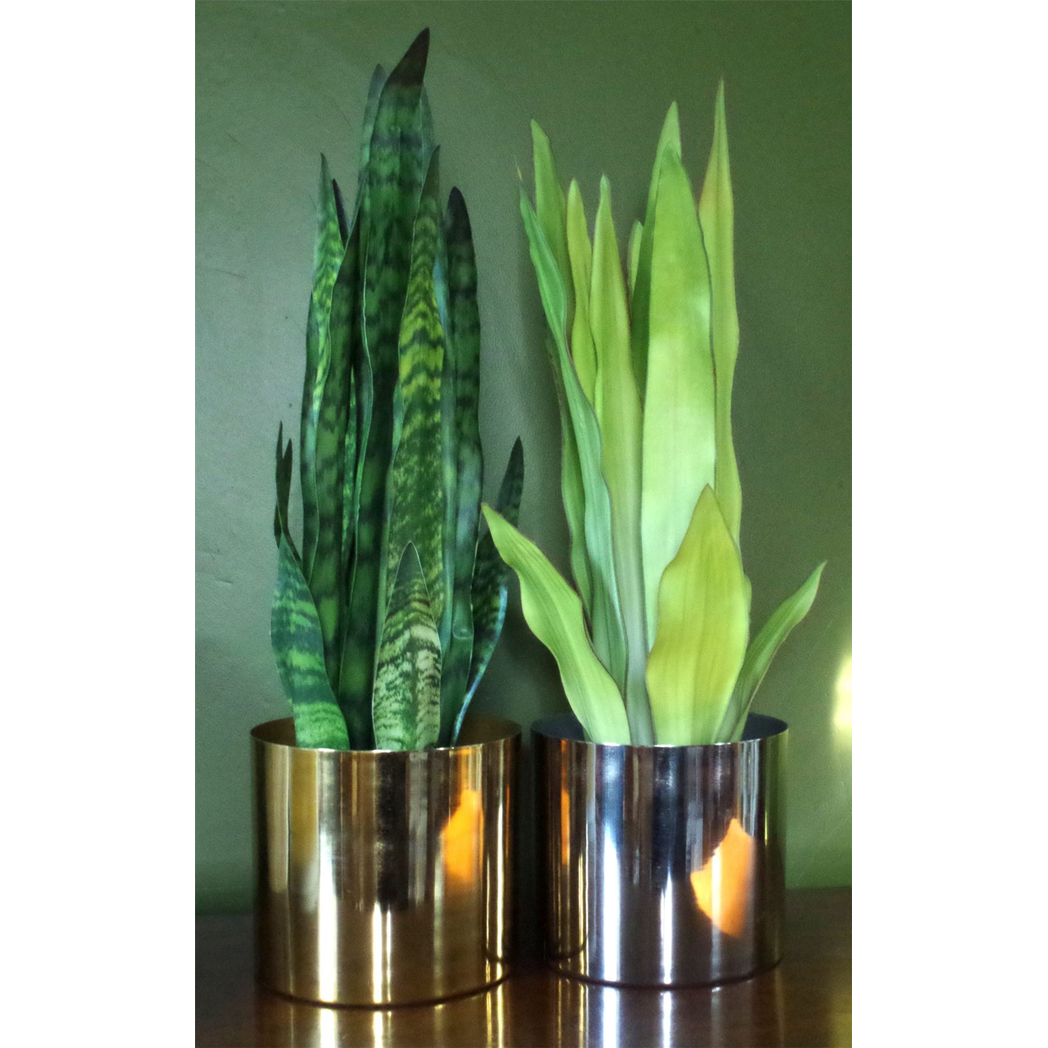 Metal Planter Plant Pot with Polished Silver Finish 20 x 18cm by Leaf