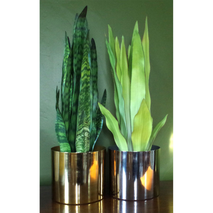 Metal Planter Plant Pot with Polished Silver Finish 20 x 18cm by Leaf