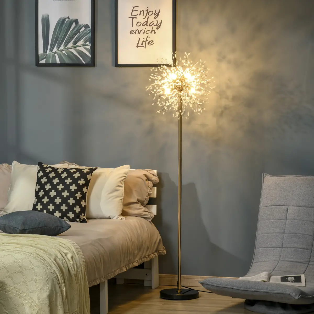 HOMCOM Modern Floor Lamp with Dandelion-like Lampshade for Bedroom by HOMCOM