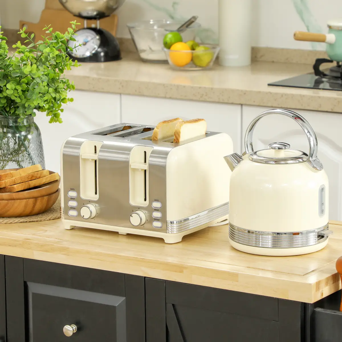 HOMCOM 1.7L 3000W Fast Boil Electric Kettle and 4 Slice Toaster Set, Cream by HOMCOM