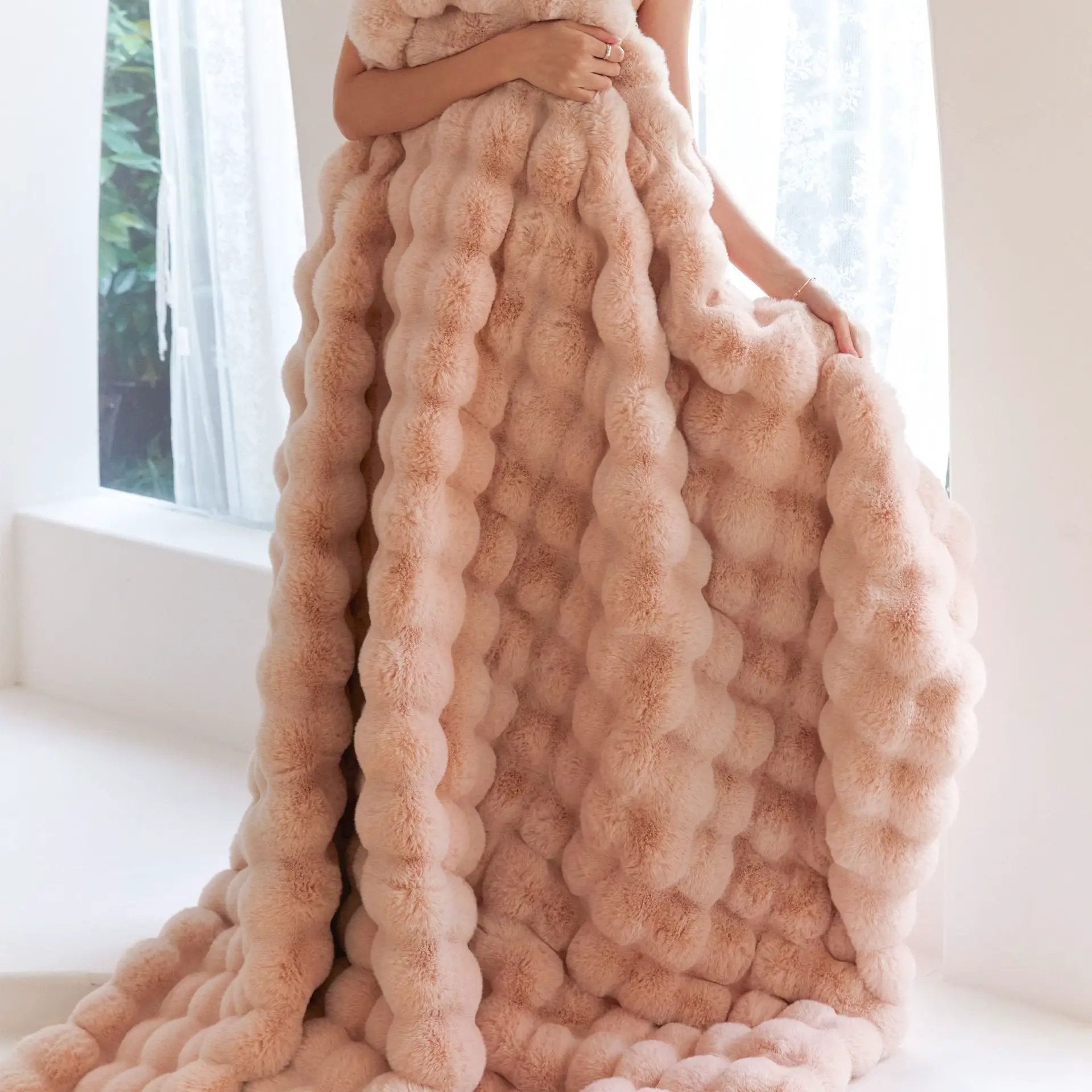 Polyester Carpet Rabbit Bubble Velvet Thickened Nap Blanket Quilt by Dropshipman