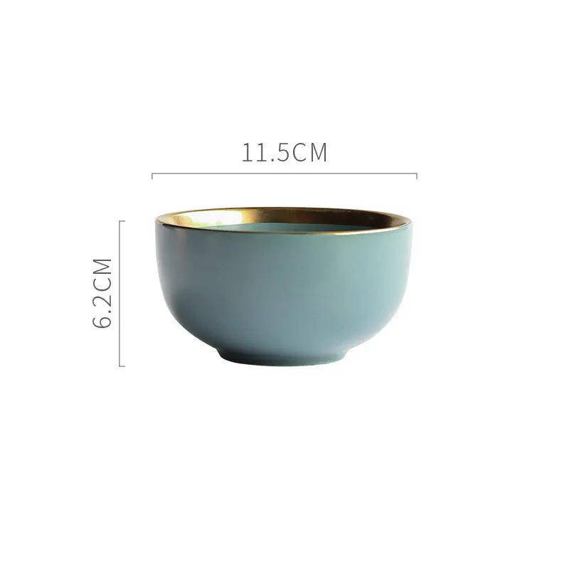Dishes and utensils by Dropshipman
