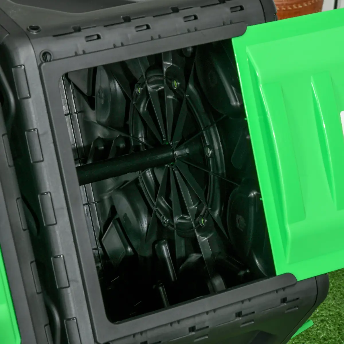 Outsunny 130L Compost Bin Dual Chamber Rotating Composter w/ Ventilation Holes by Outsunny