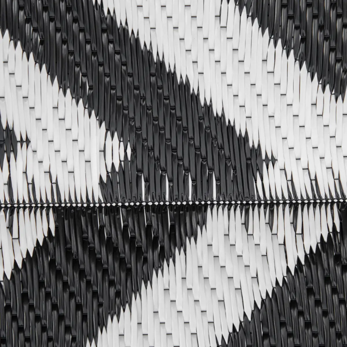 121x182cm Reversible Outdoor Rug Portable Plastic Straw RV Outsunny by Unbranded