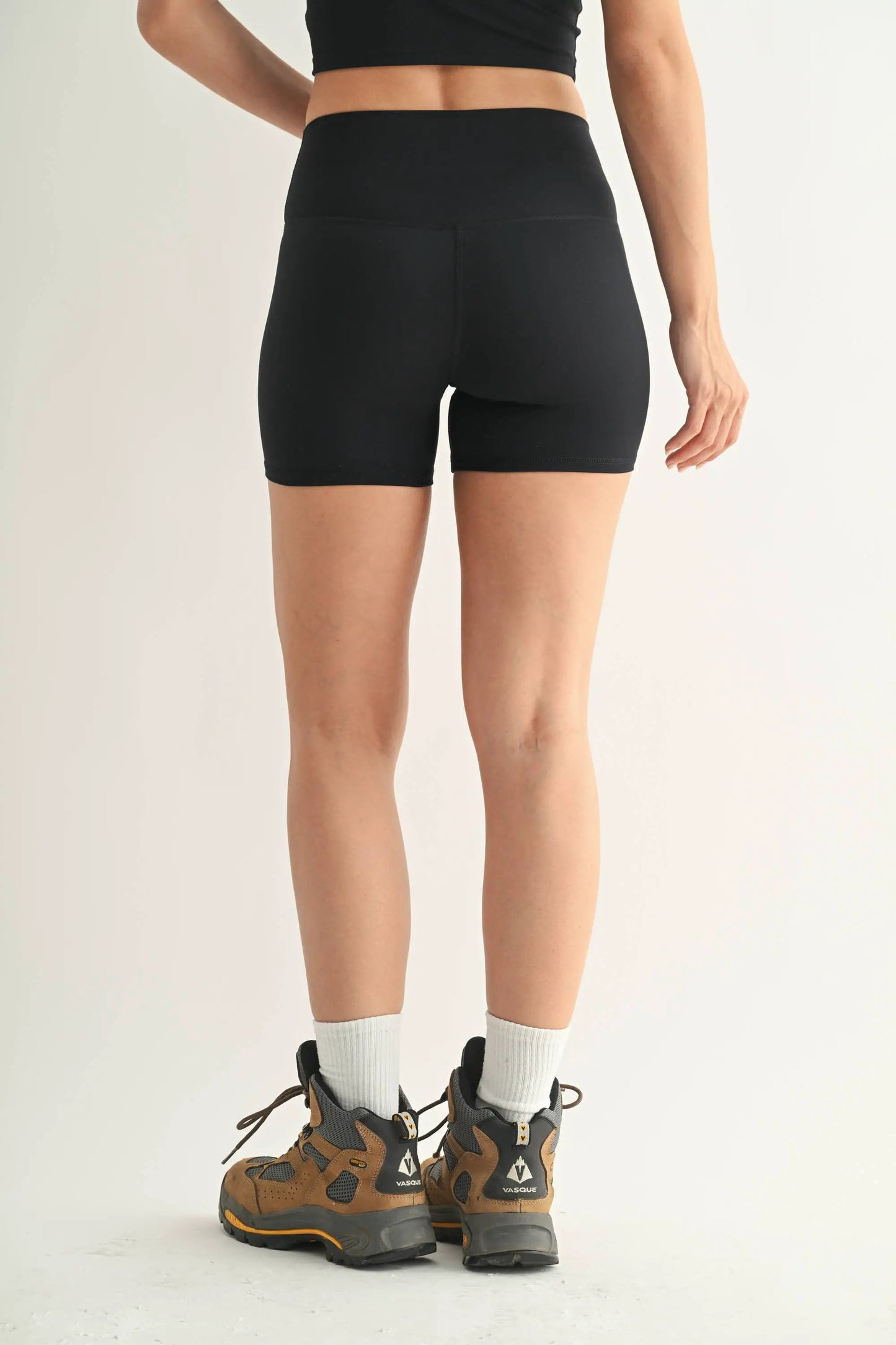 CloudLight Contour Seam Biker Shorts – Black by Me & I