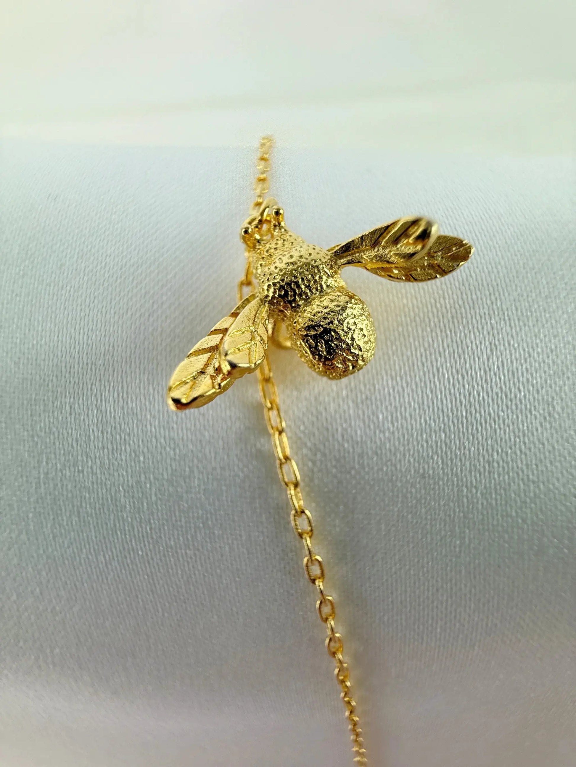 16K Gold Plated 925 Sterling Silver Big Bee Anklet by LAURRÈ Jewellery
