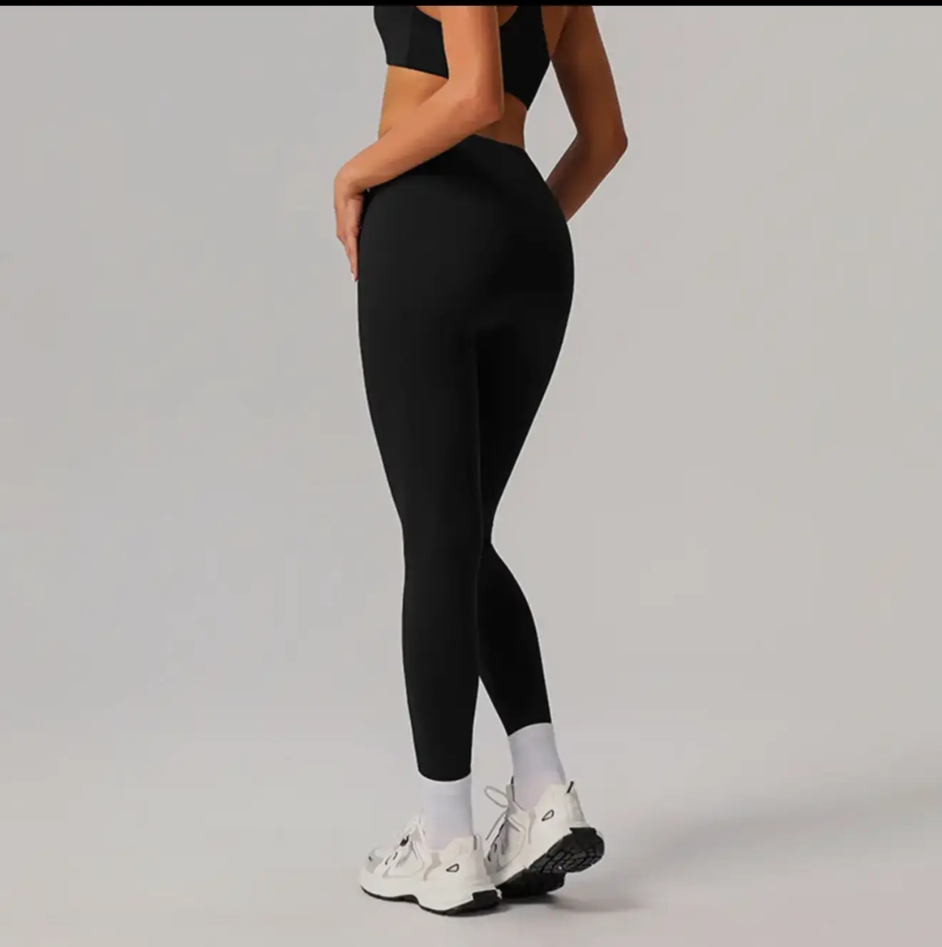 Eclipse Seamless Contour Leggings – Jet Black by Me & I