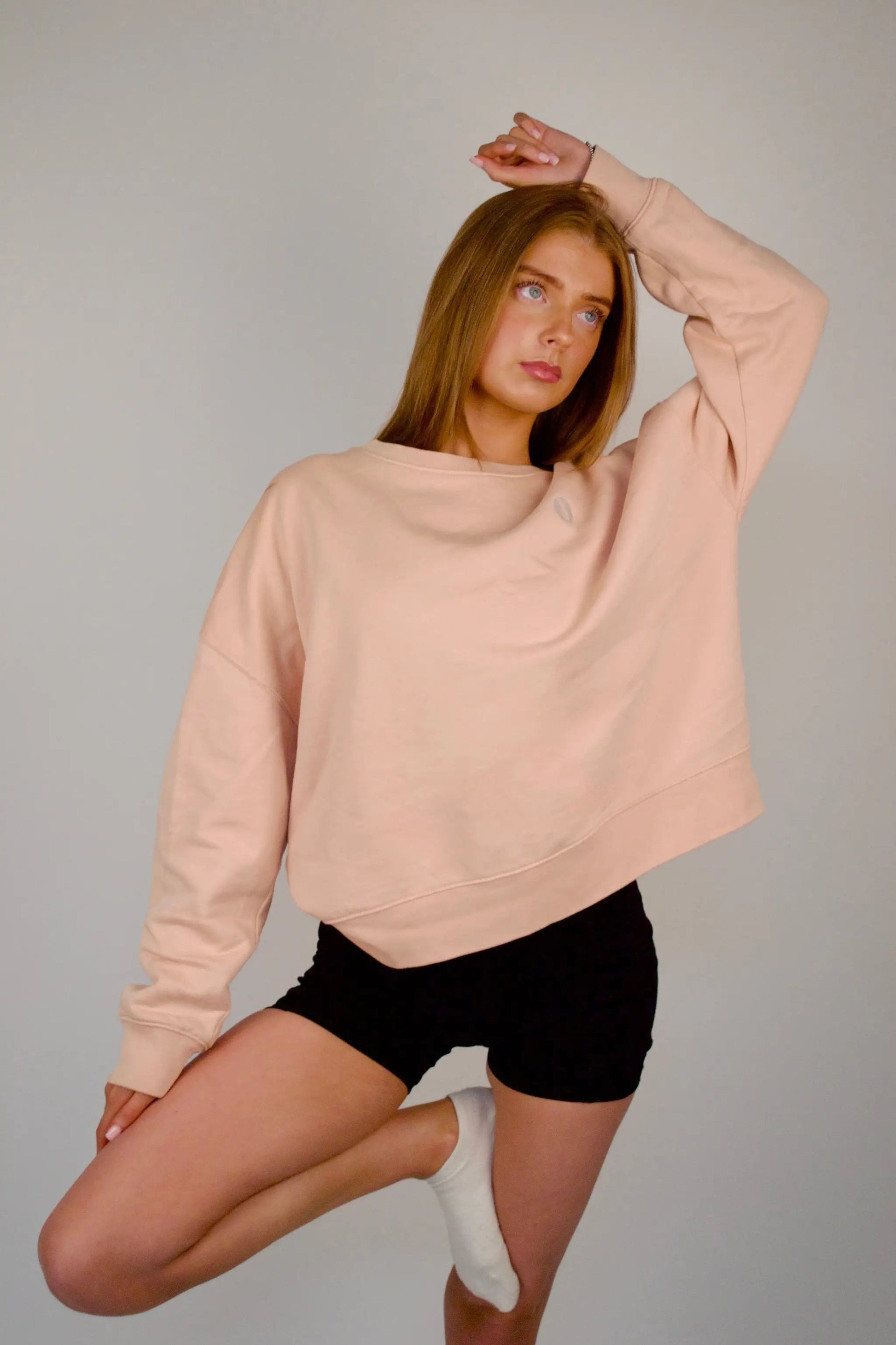 Elevate Sweatshirt Alana by Me & I