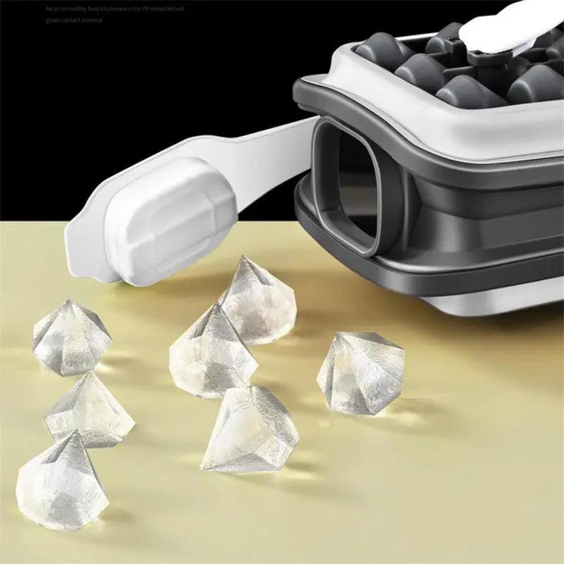 Ice Sphere Maker and Drink Carrier by Cashymart