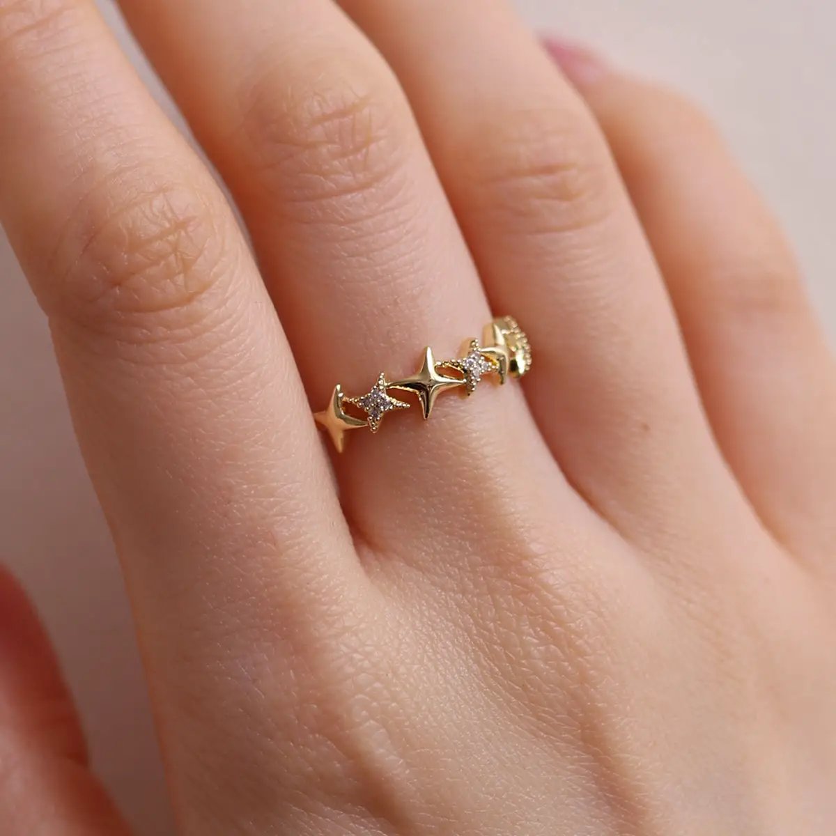 Star shine ring by Nabi London