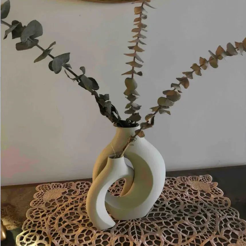 A Set of Hugging Vase Ornaments, Home Decoration Ornaments Vase, Dry Vase, Office, Entrance Cabinet Decorative Vase by All Mart Bristol Ltd