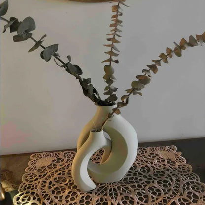 A Set of Hugging Vase Ornaments, Home Decoration Ornaments Vase, Dry Vase, Office, Entrance Cabinet Decorative Vase by All Mart Bristol Ltd