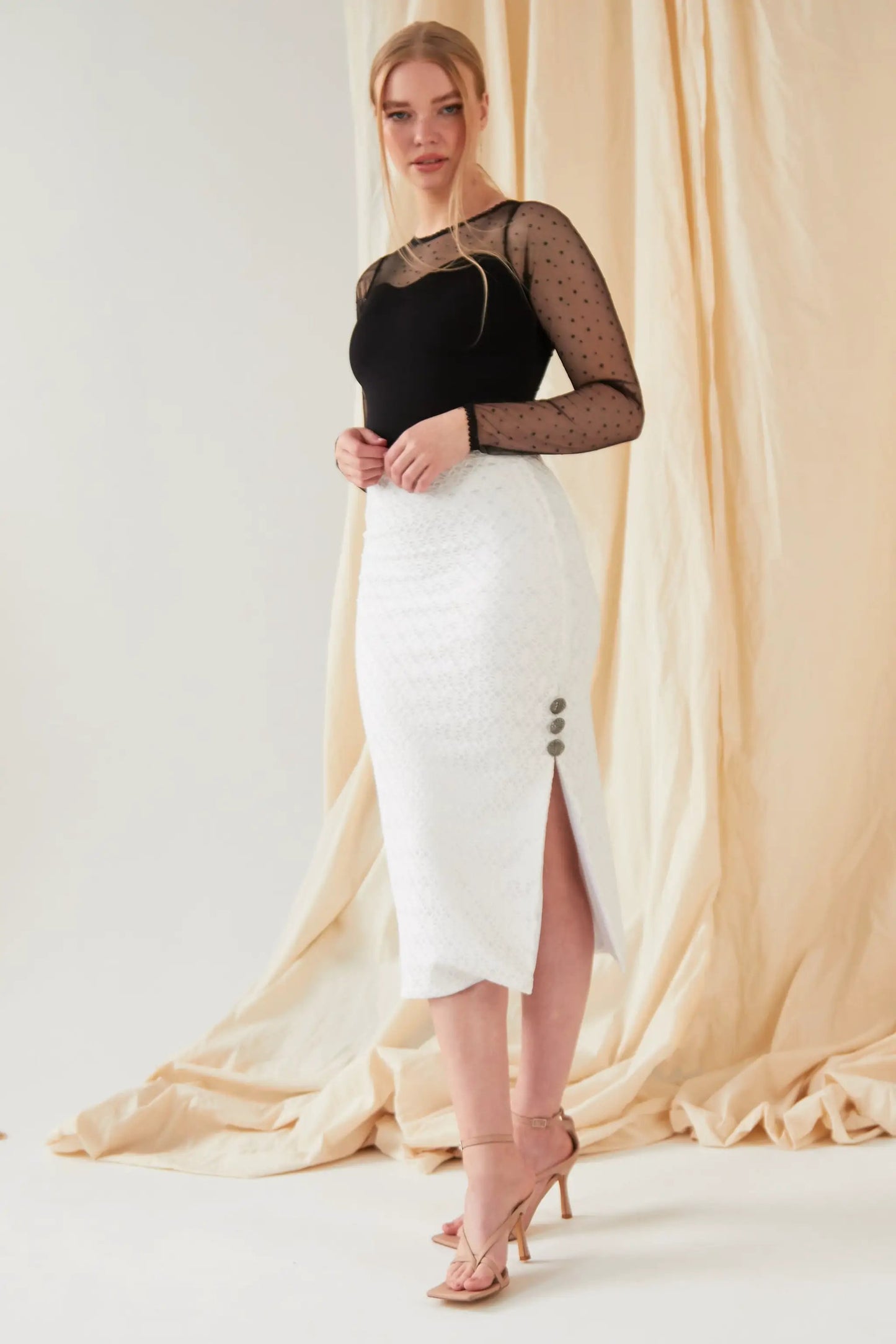 White Bodycon Lace Skirt by Sarvin