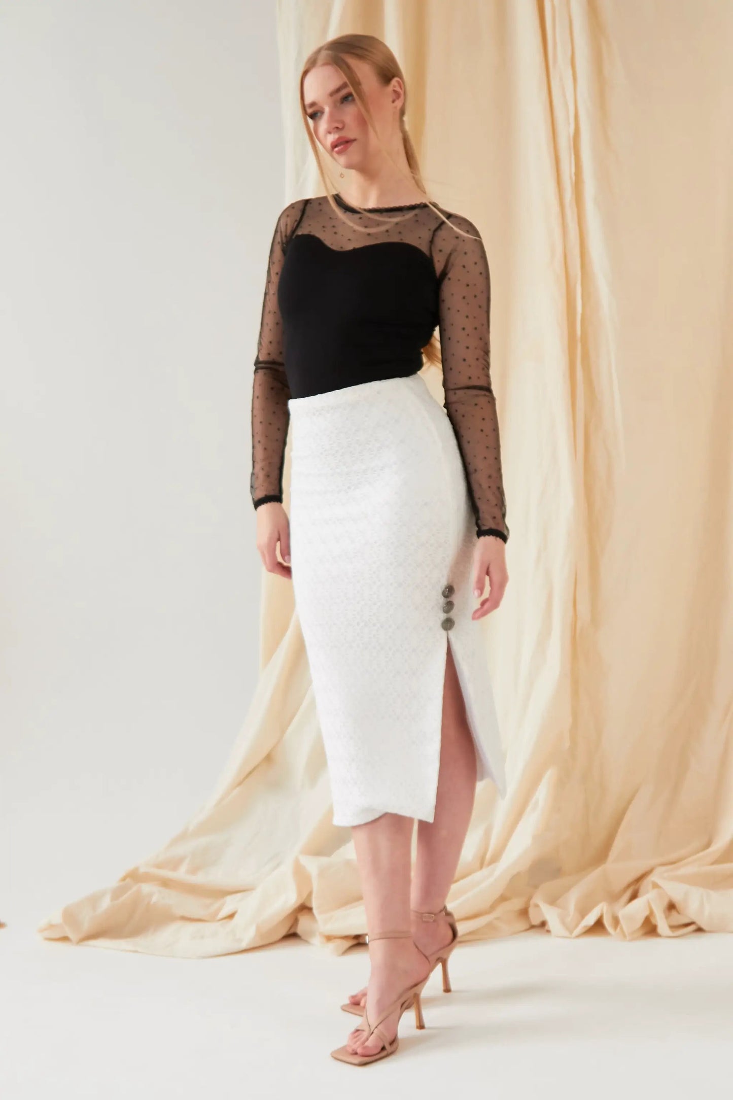 White Bodycon Lace Skirt by Sarvin