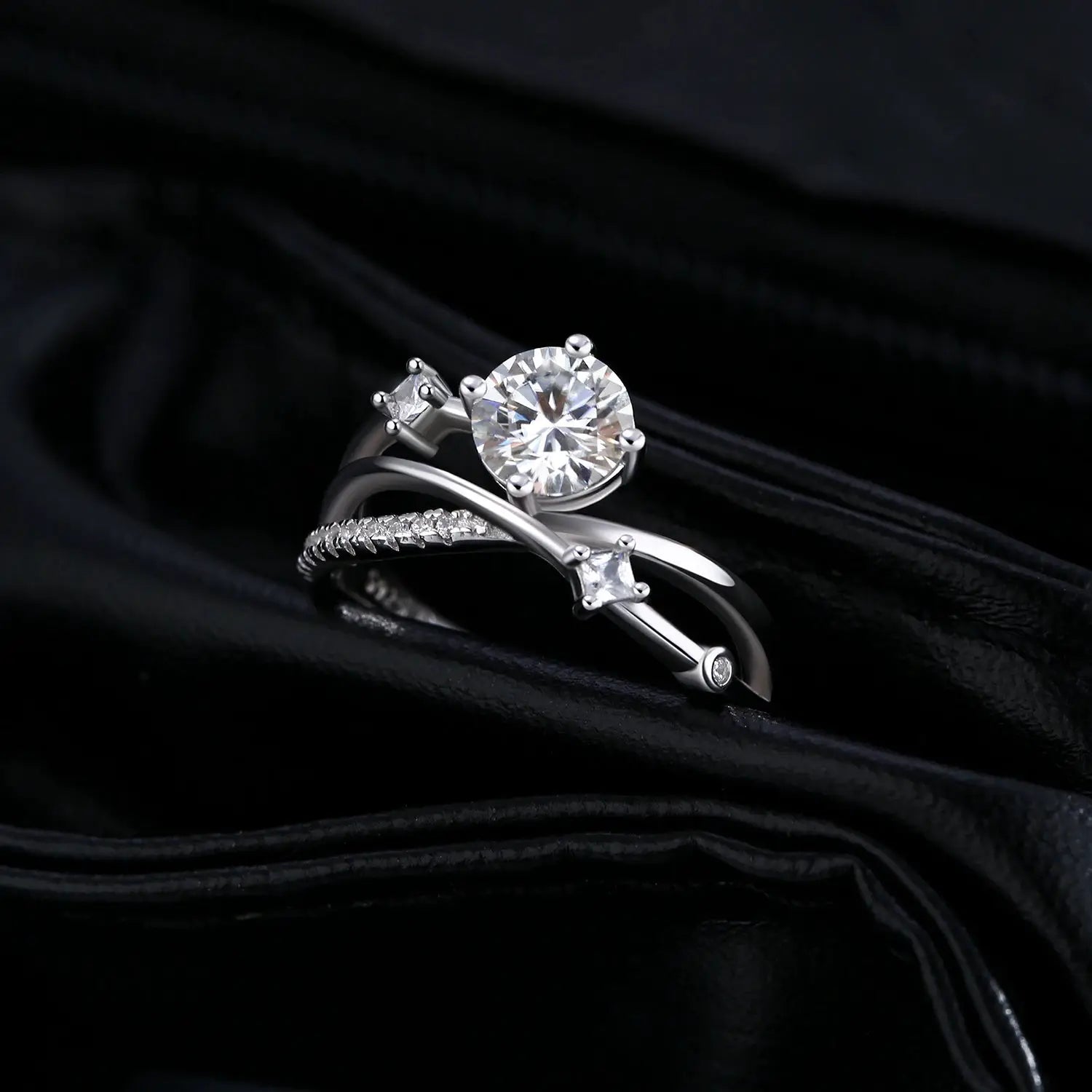 MODIAN 1CT VVS1 Clarity Moissanite Dazzling Ring 925 Sterling Silver e Multi-layer Lines Rings For Women Wedding Jewelry Gifts by All Mart Bristol Ltd