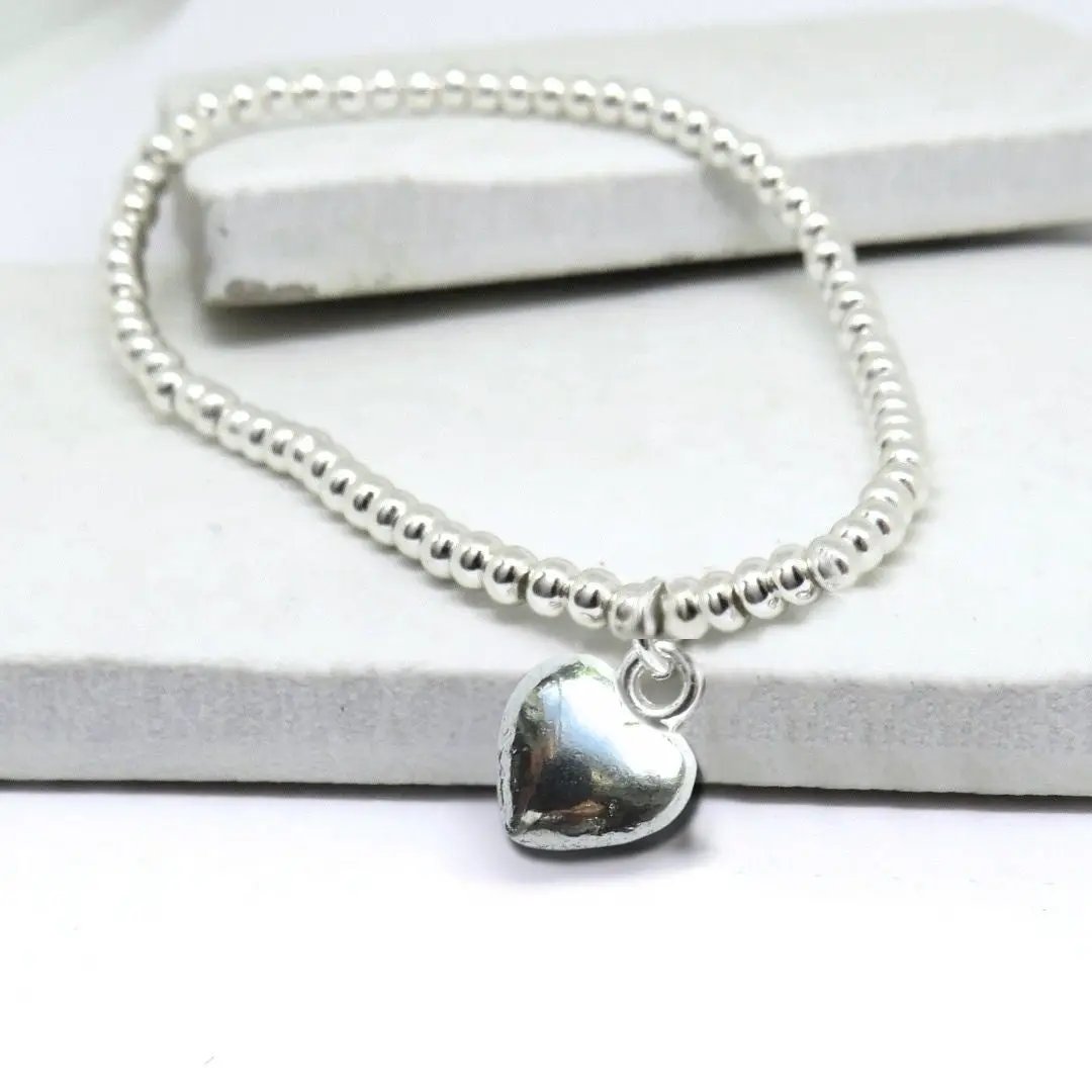 Auntie Gift Card with Heart Charm Bracelet & Gifts Card by Aye Do Gifts
