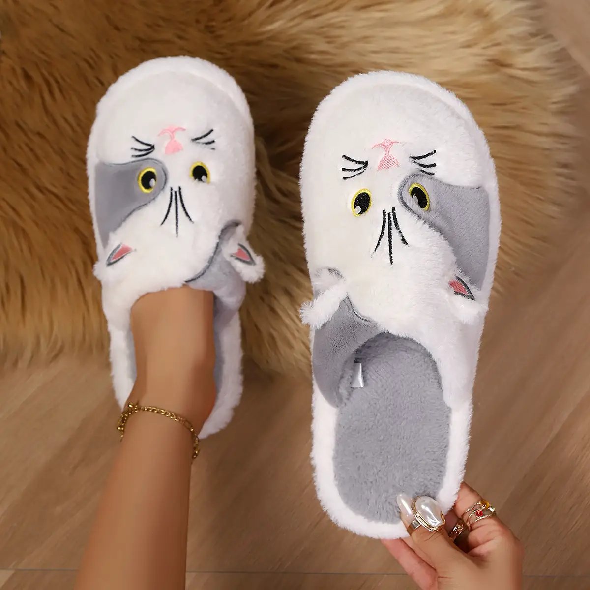 Women's Cotton Slippers Minimalist Design Winter Cartoon Pattern by Dropshipman