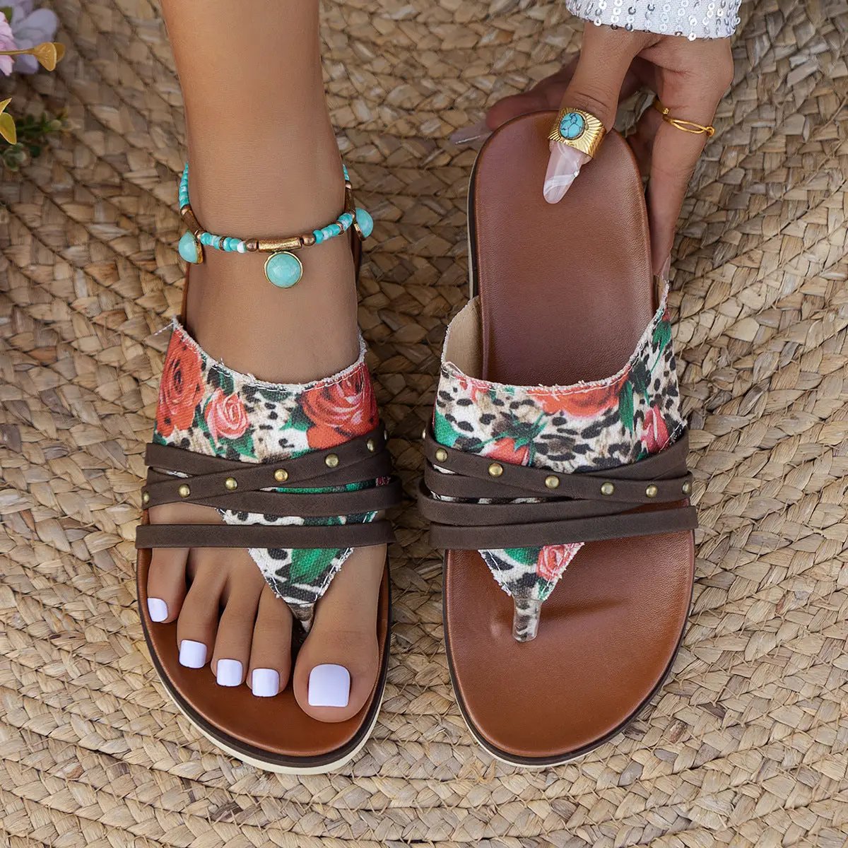 European And American Fashion Plus Size Color Matching Flip-flops Beach Sandals Slippers by Dropshipman