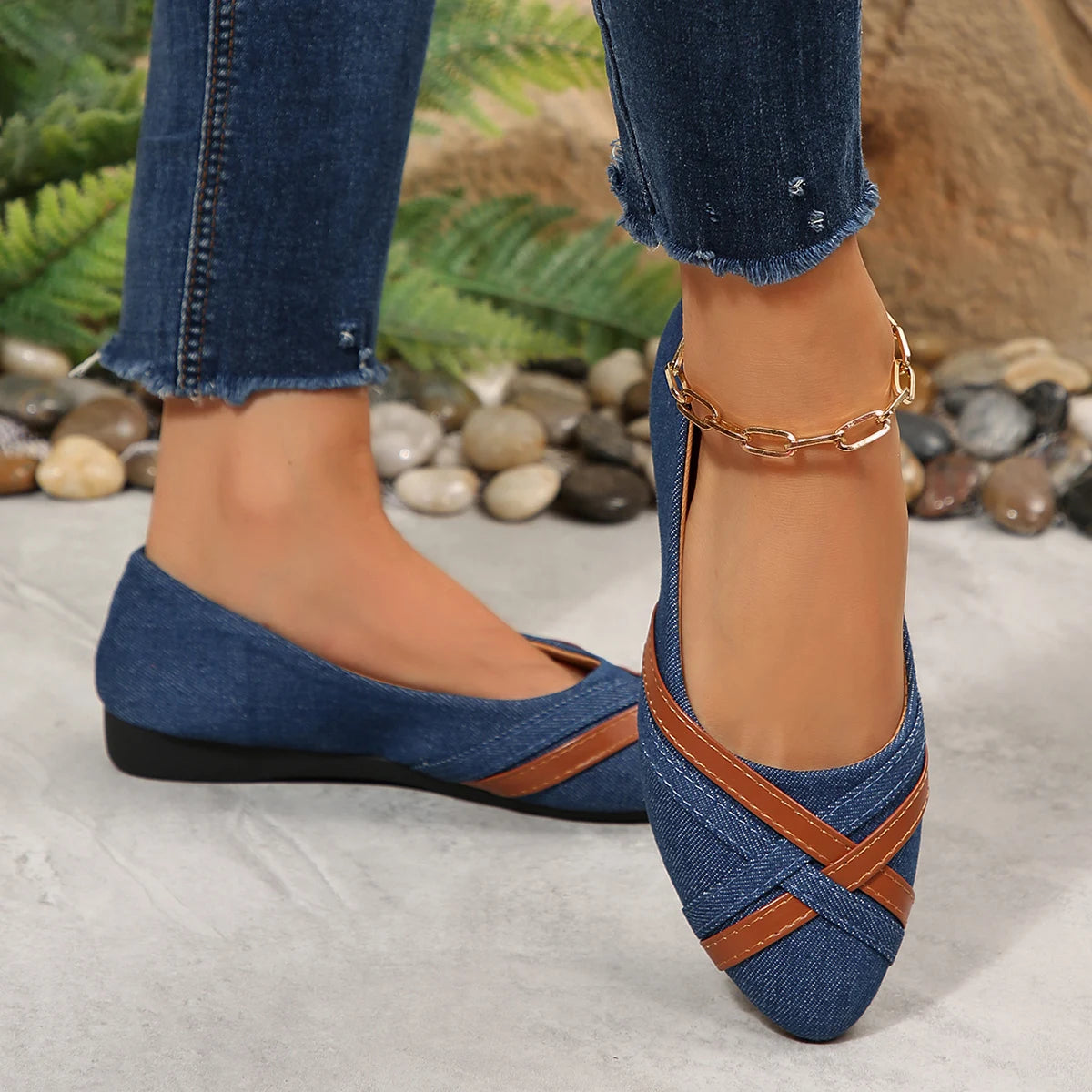 Simple and stylish low-cut shoes, flat low-top walking shoes, French pointed-toe commuter shoes. by All Mart Bristol Ltd