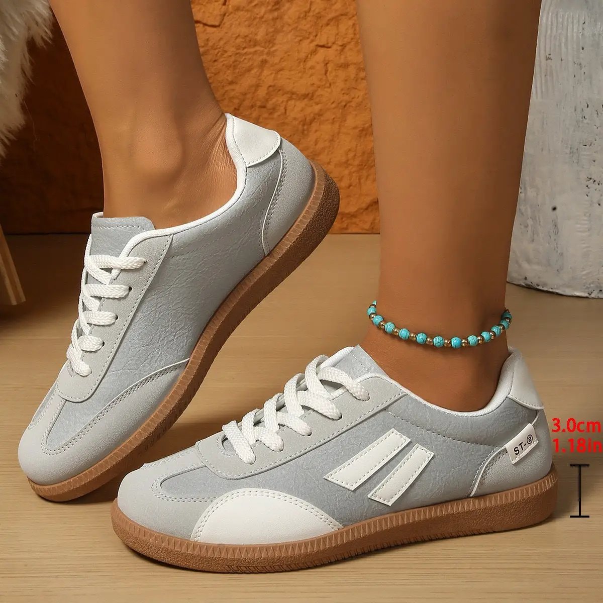 Womens Retro Flat-Soled Plus-Size Sneakers by Dropshipman