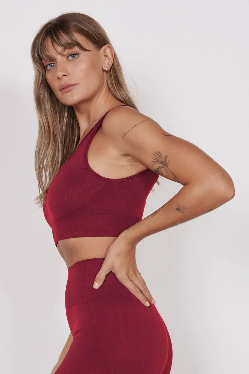 Alice Petite Magenta Seam Free Sports Bra by Jeetly.com