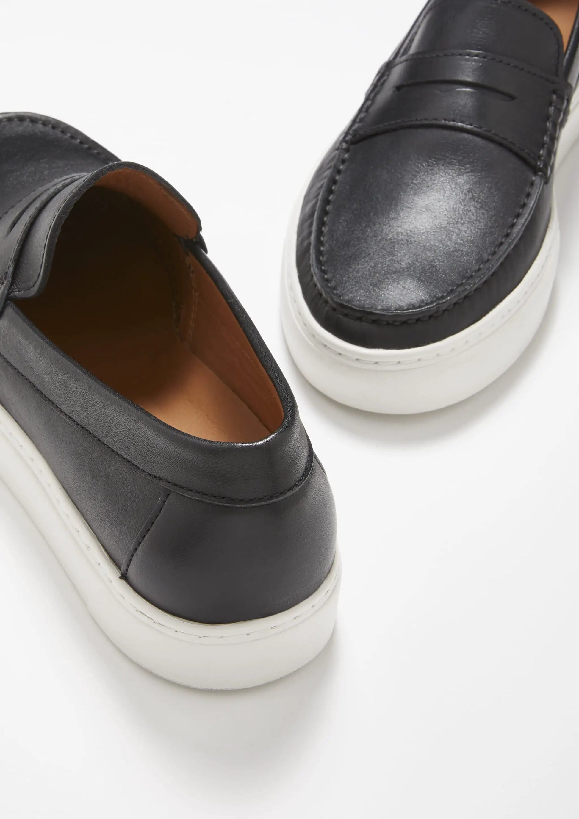Slip-on Sneaker Loafers, black leather by Hugs & Co.