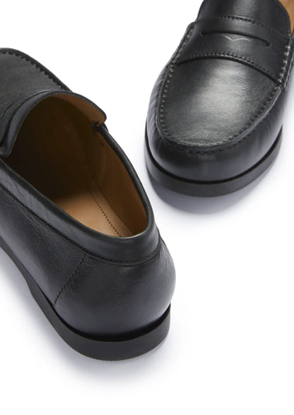 Boat Loafers, black leather by Hugs & Co.